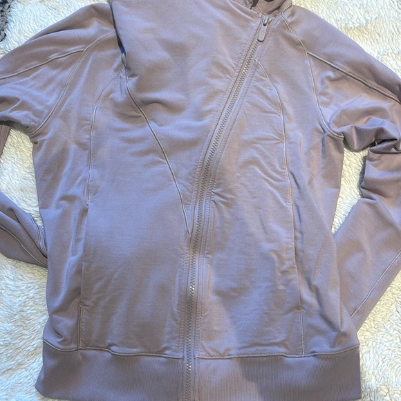 Lululemon cross zip up size 6 barely worn - Picture 1 of 8